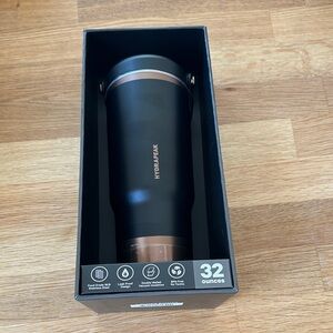Hydrapeak nomad 32 oz limited edition tumbler new in box